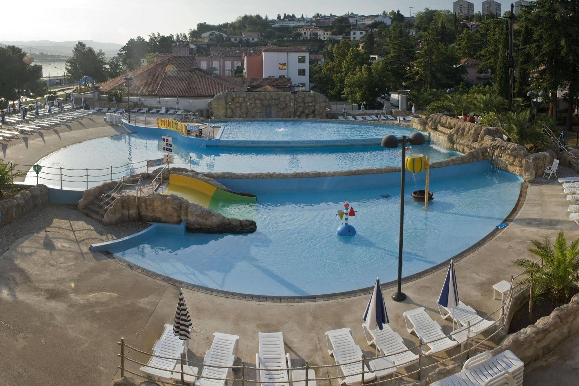 Hotel Aquapark Žusterna Koper Bagian luar foto